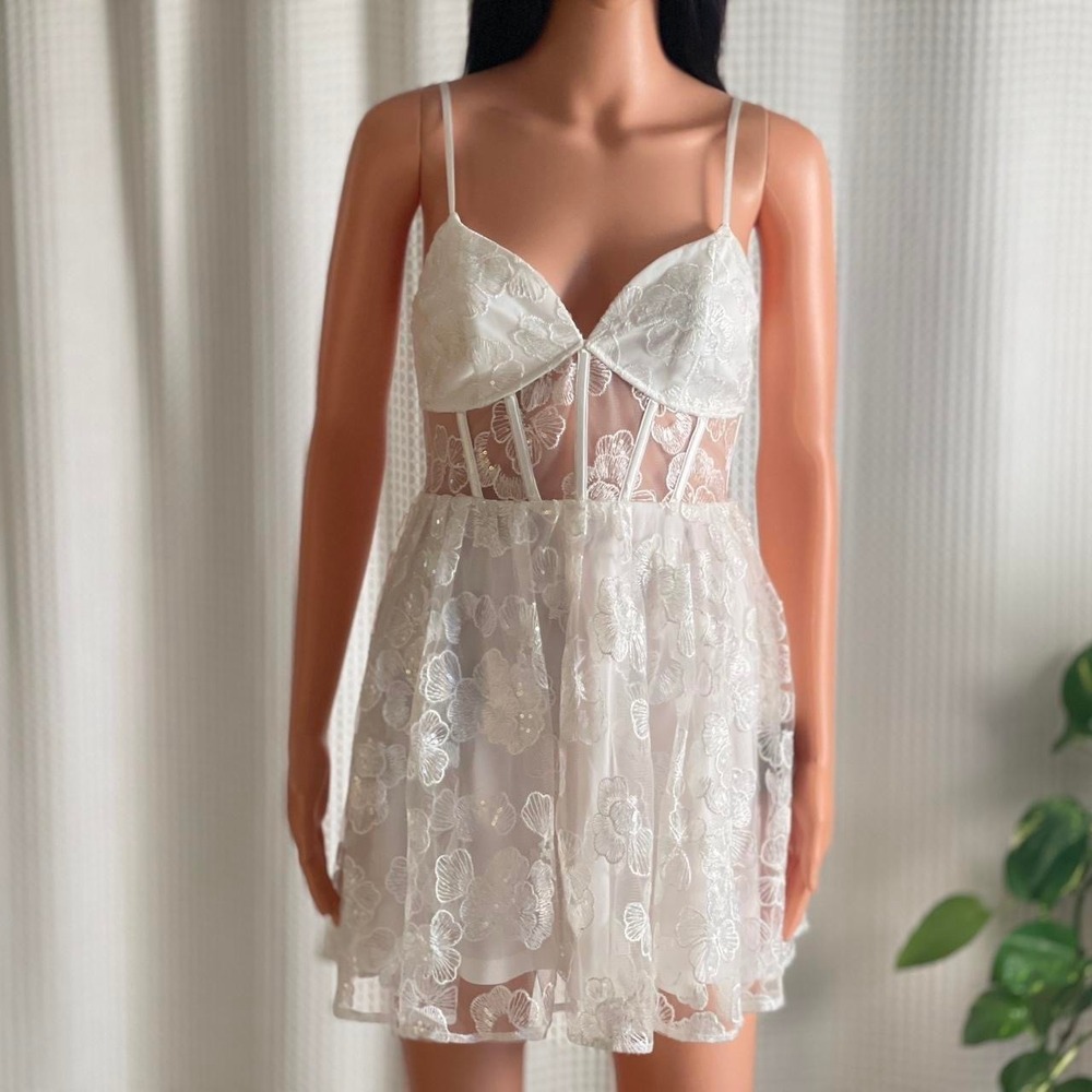 NWT Lulus‎ White Sparkle Lace Corset Mini Dress Coquette Romantic Bridal Size S - Picture 2 of 8